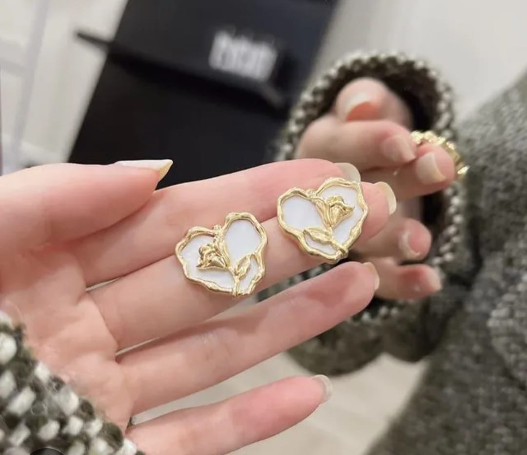 Zevira White Rose Petal Stud Earrings